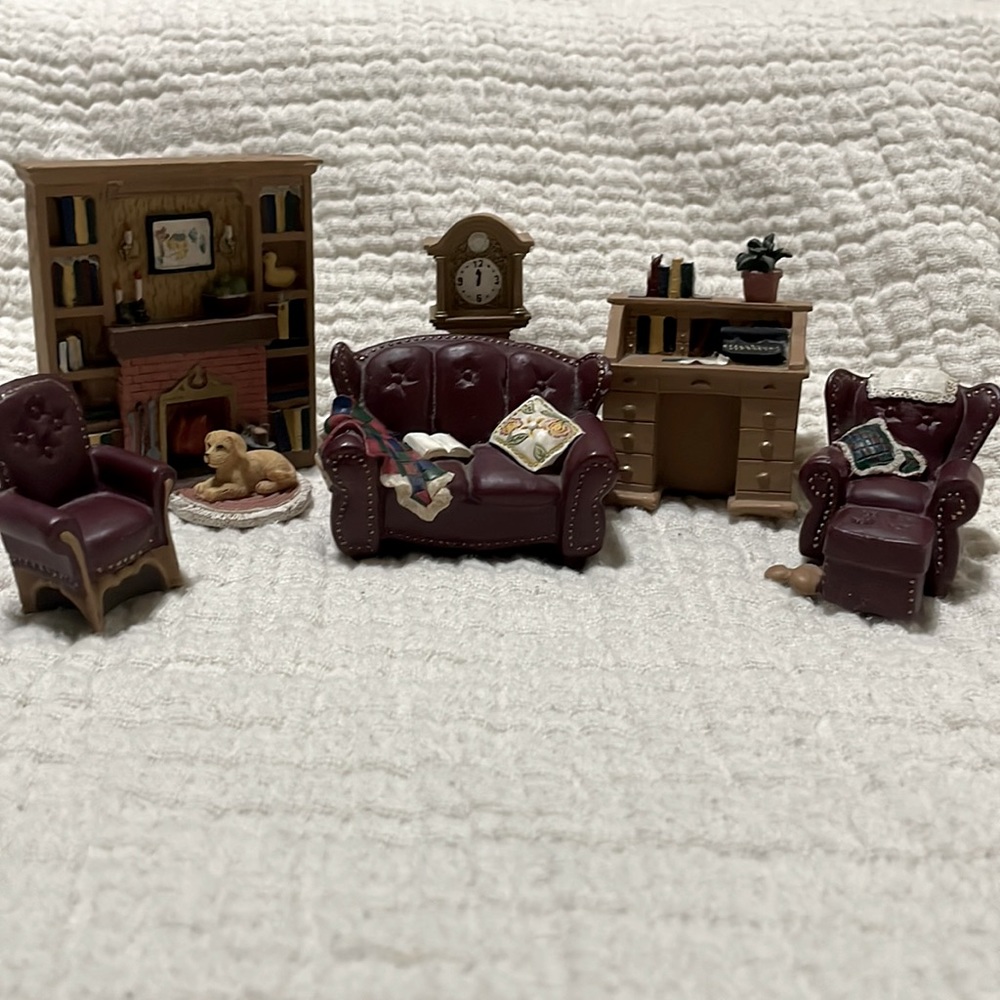 Avon Victorian Miniature Furniture Living Room